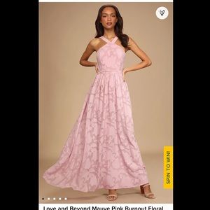 Brand new with tags! Muave (Lavender) colored dress, size large from Lulu’s. ❤️